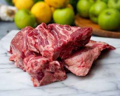 Свинина на кости охлаждённая 1 кг - купить в Мятиково